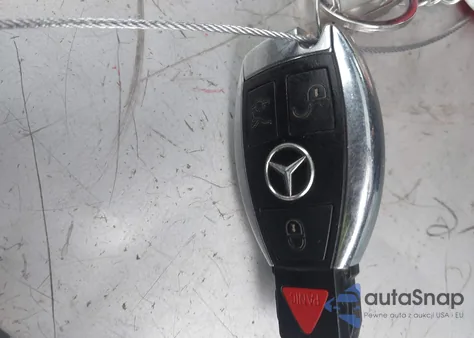 2012 Mercedes-Benz E 350 z USA, uszkodzony, nr VIN WDDHF5KB8CA657100